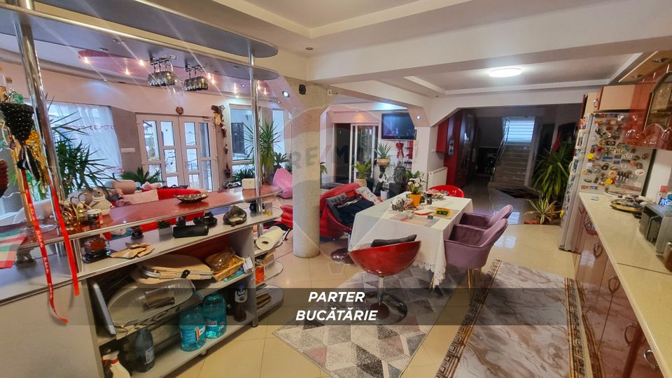 10 room House / Villa for sale, Central area