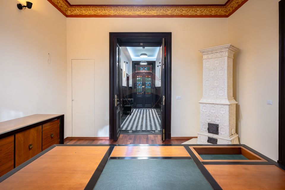 130 sqm Historic Property – Ideal for Living or Office