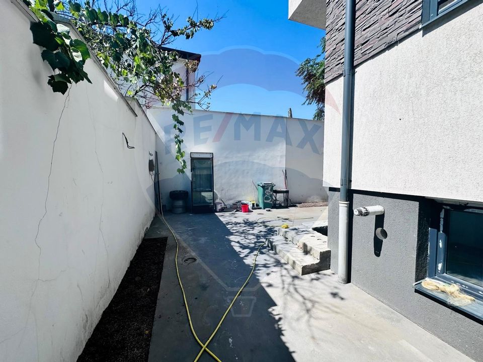 Apartament cu Curte Proprie de 80mp in Bloc Nou - Sector 1