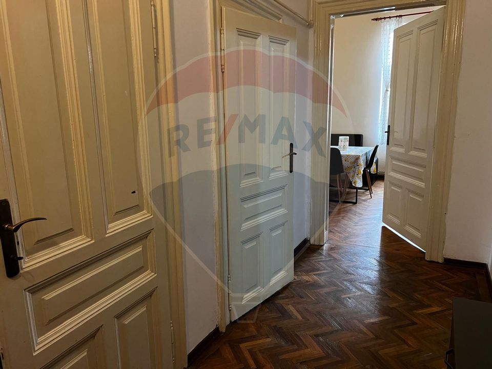 Apartament cu 2 camere de închiriat în zona Ultracentral