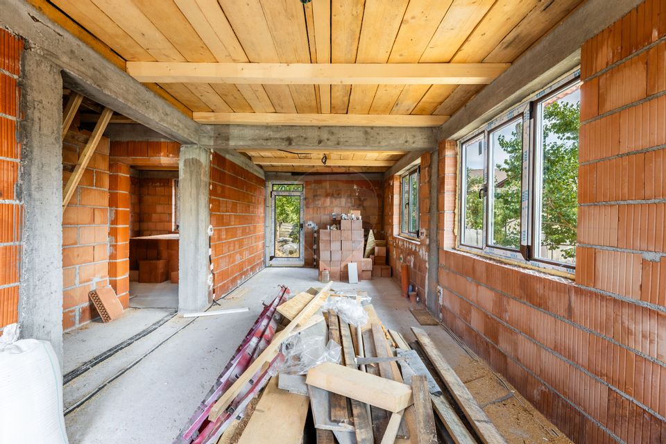 Casă cu 3 camere la rosu, in Vladimirescu  de vanzare