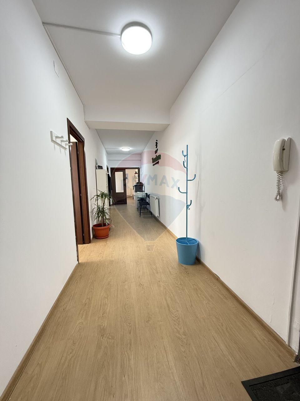 Apartament cu 3 camere de vânzare Voluntari