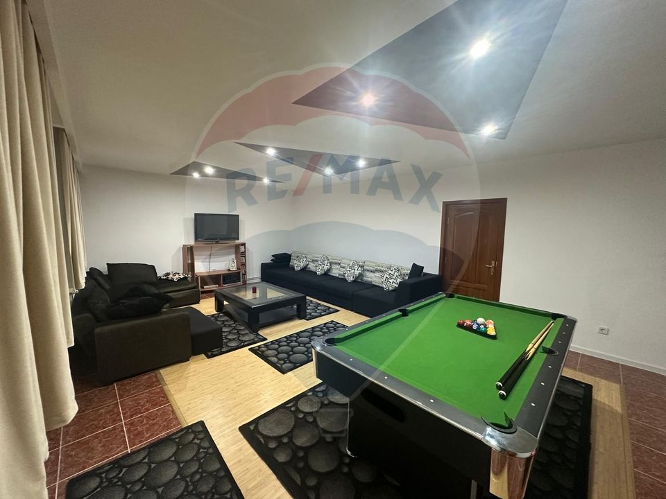 Casă spațioasă 6 camere, 2 băi, garaj spatios și terasă