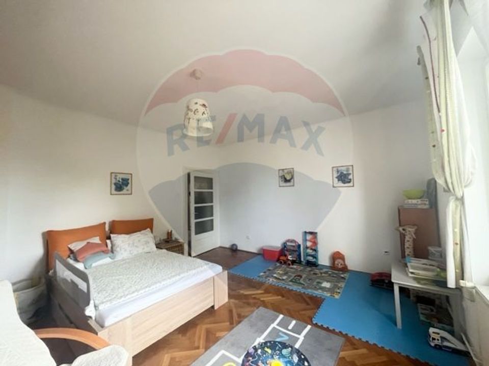 Apartament de inchiriat sttr. Gales, Parc Sub Arini
