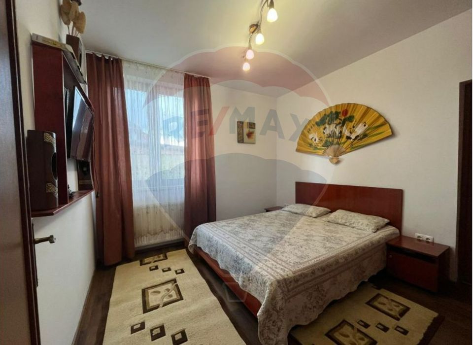 Apartament spațios-3 camere-la curte în Turnișor-Inchiriere