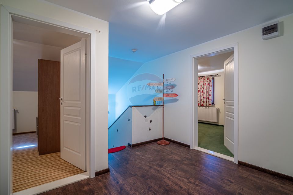 Casă P+M cu 6 camere în Bușteni - Zona Zamora