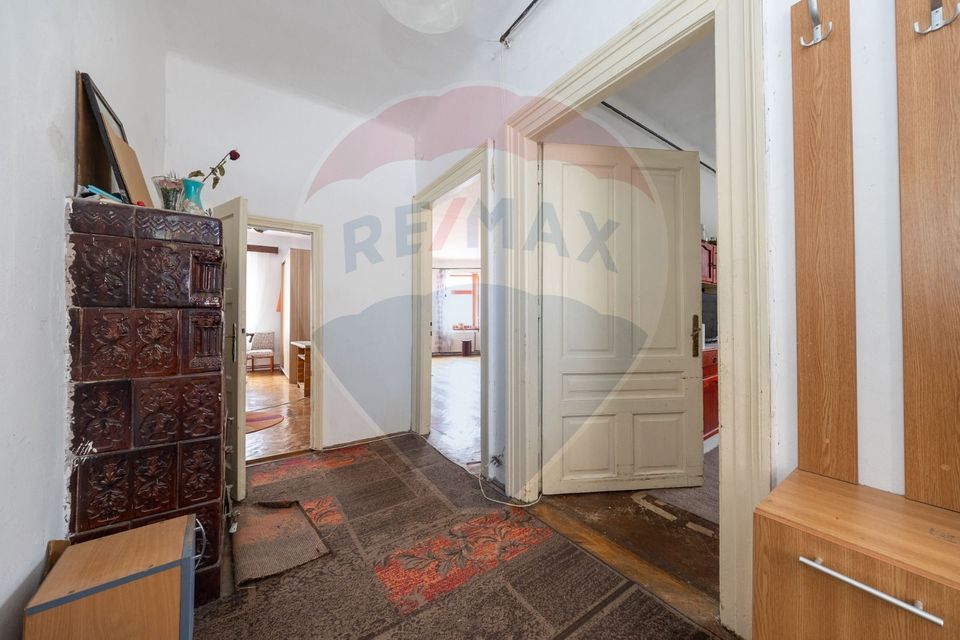 APARTAMENT 3 camere, Etaj 1, Str. Lunga nr 22, Brasov