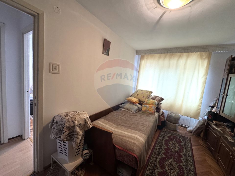 Apartament 3 camere de vanzare Zona Aleea Rotunda