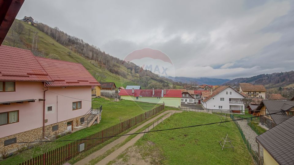 Pensiune cu 7 camere in Moieciu | TOATE UTILITATILE | COMISION 0%