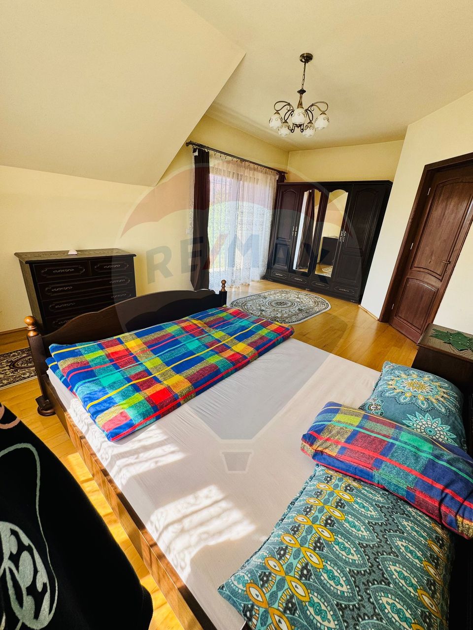 5 room House / Villa for sale, Sud-Est area