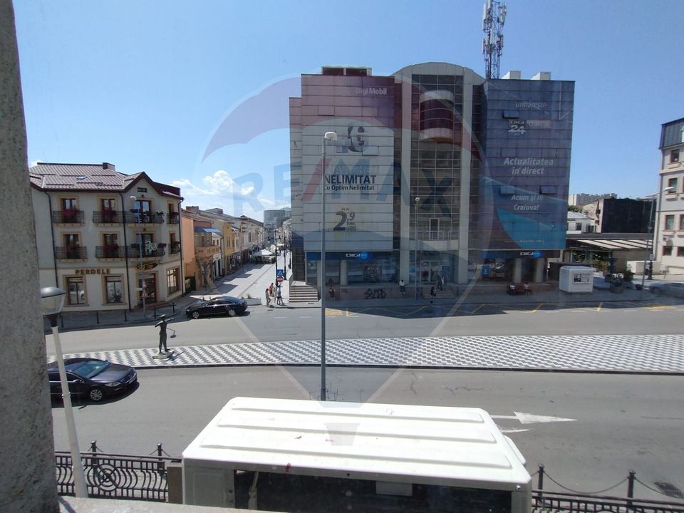 100sq.m Commercial Space for rent, Ultracentral area