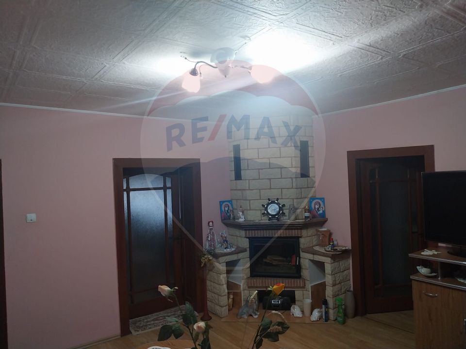 5 room House / Villa for sale