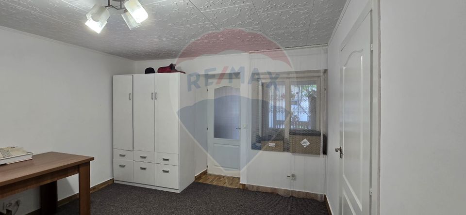 6 room House / Villa for sale