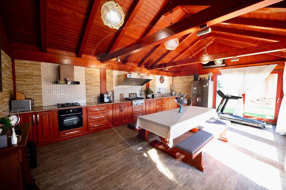 5 room House / Villa for sale