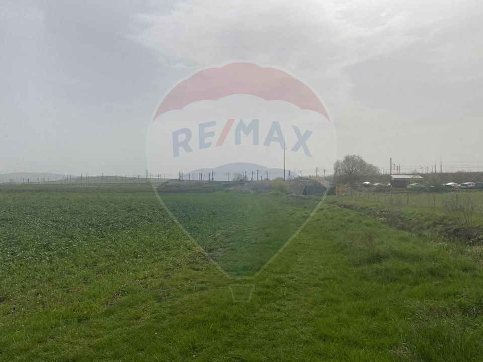 Land 44,200sqm Vintu de Jos / Strada Garii