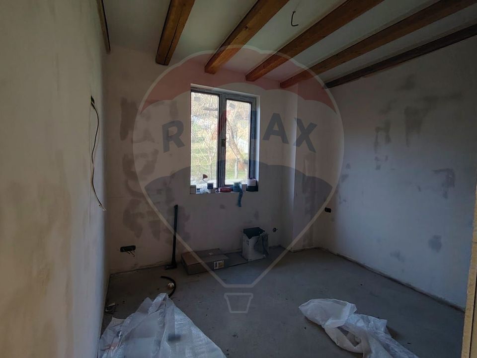 Lux Mediteranean si Intimitate pe 4.000 mp Domeniu Privat Gura Vaii