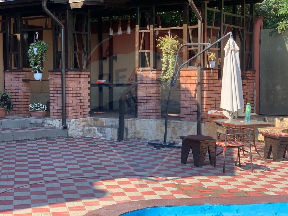 5 room House / Villa for sale, Plaiul Vulcanesti area