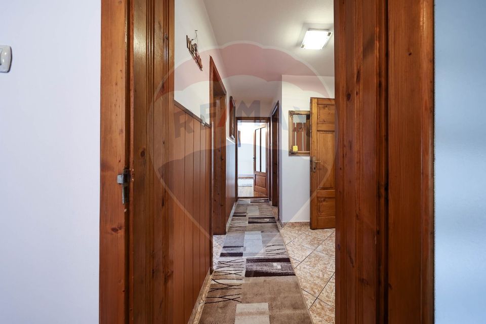 8 room House / Villa for sale, Central area