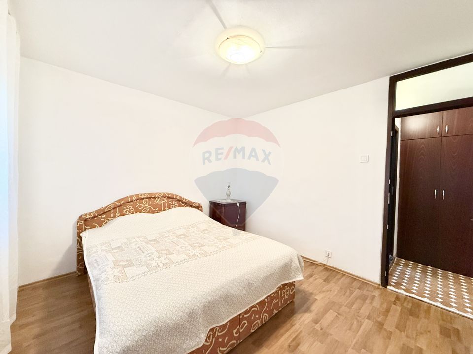 De vanzare | Apartament 3 camere, 2 bai, balcon | Apusului