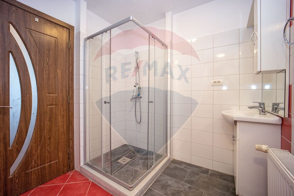 Casă cu două corpuri, teren 835 mp, str. I.L. Caragiale, Râșnov