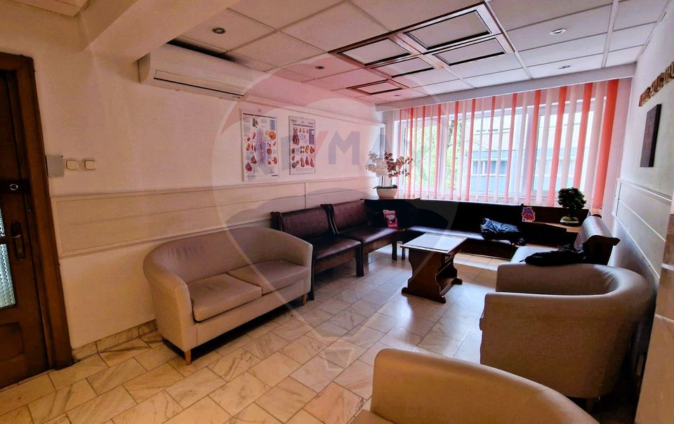 22sq.m Commercial Space for rent, Republicii area