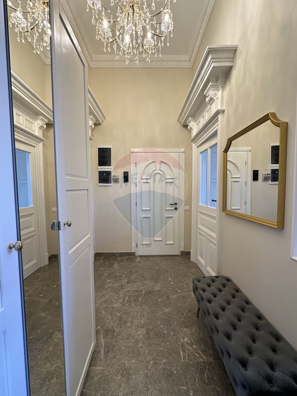 4 room Apartment for sale, P-ta Victoriei area