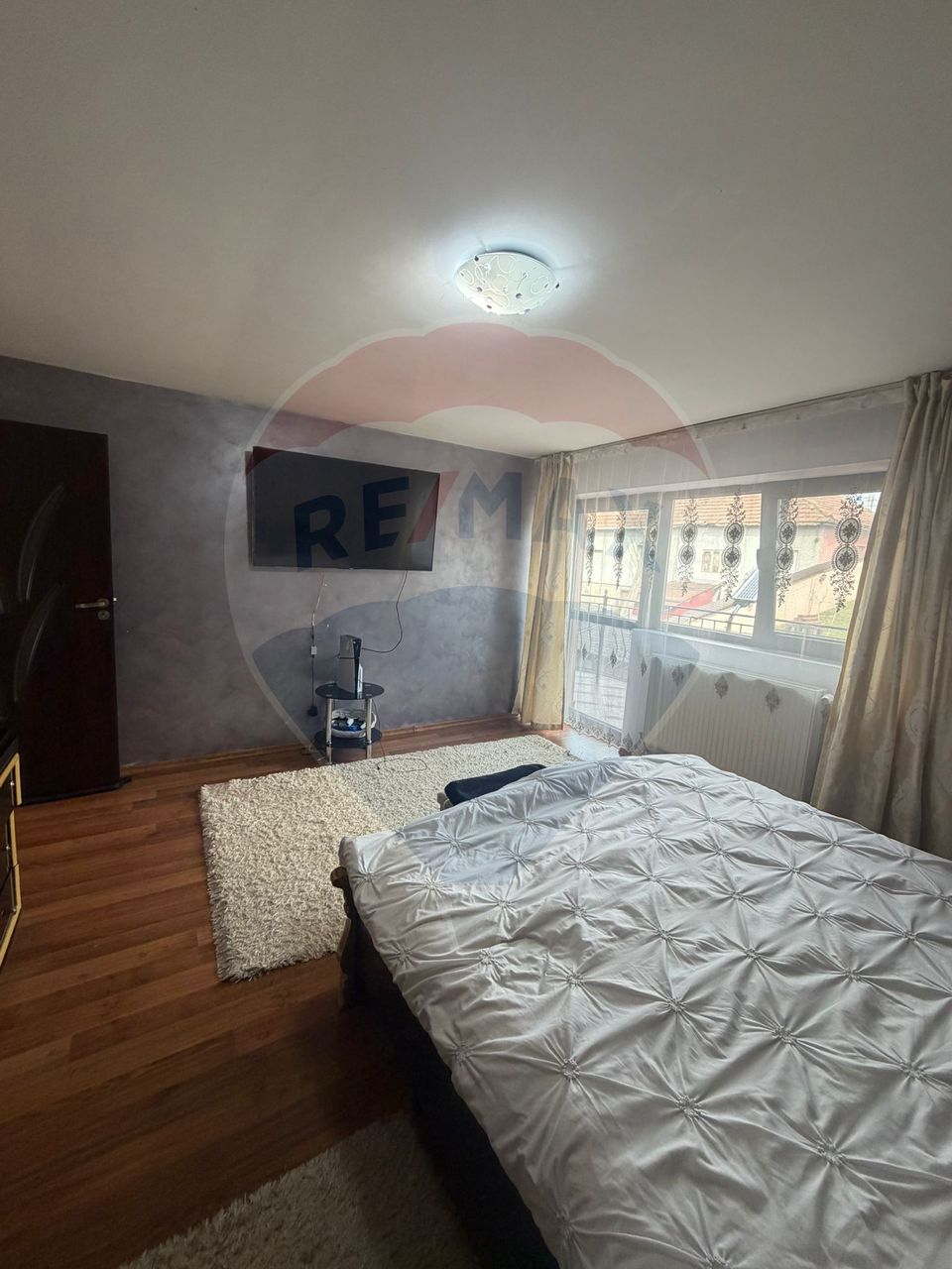 5 room House / Villa for sale, 1 Mai area