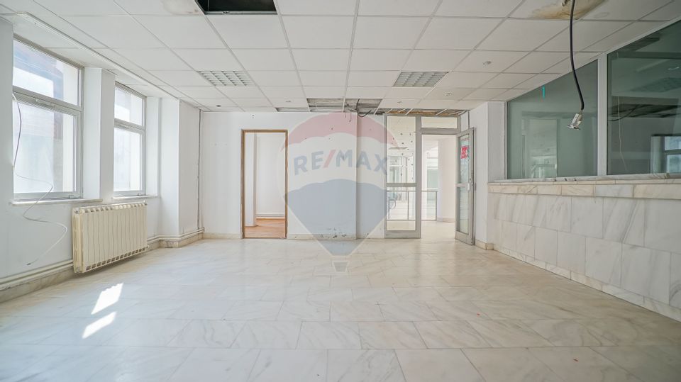 594.65sq.m Commercial Space for sale, Central area