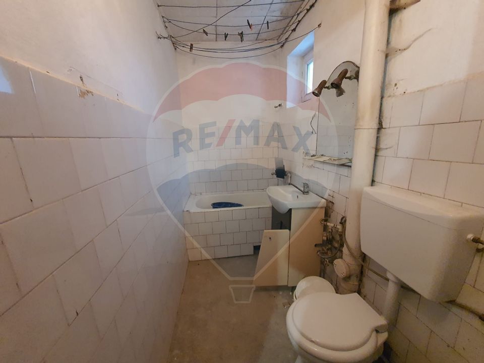 Apartament cu 2 camere de vanzare - Comanesti