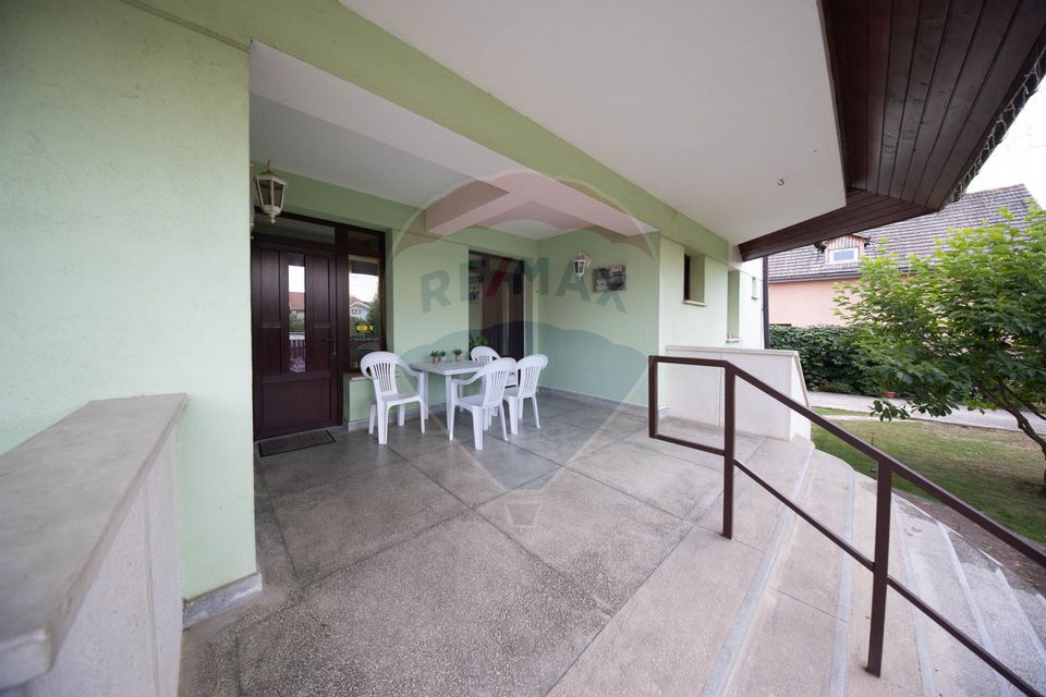 5 room House / Villa for sale