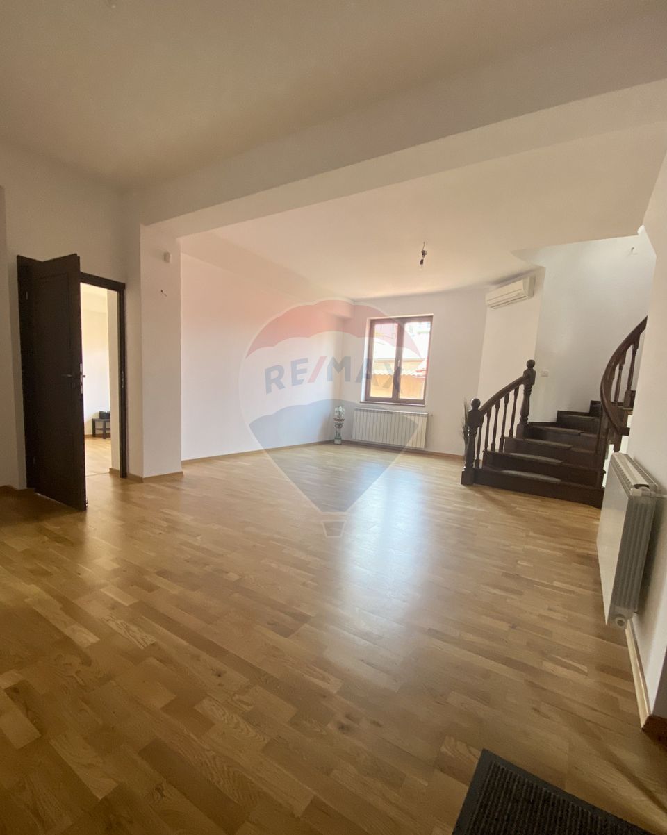 Casa / Vila cu 8 camere de închiriat în zona Aviatiei