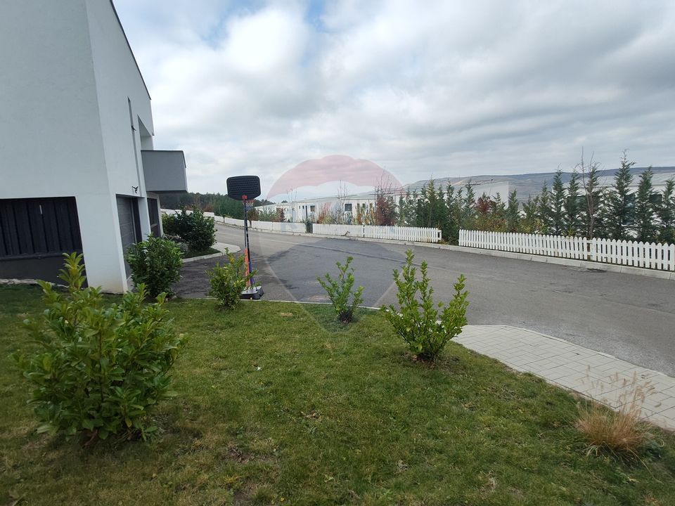 Apartament 3 camere, prima inchiriere – Zona Vivo / Urbano Panoramic