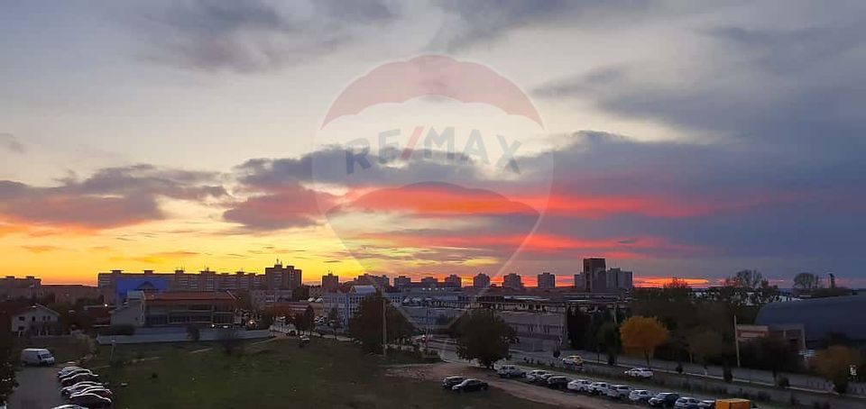 Apartament cu 2 camere de vânzare în zona Crisan