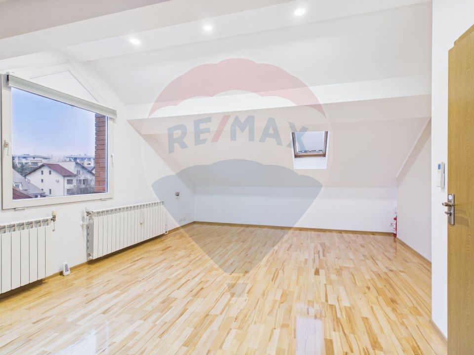 Complex Ibiza vila de inchiriat 6 camere, piscina, teren de tenis