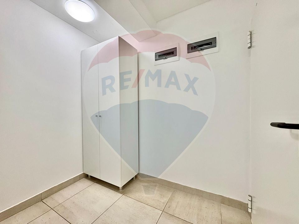 122sq.m Commercial Space for rent