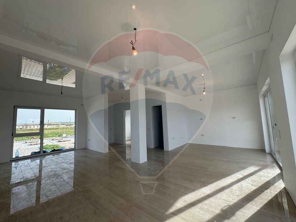 4 rooms villa in a residential assembly in Cernavoda / Seimenii Mici