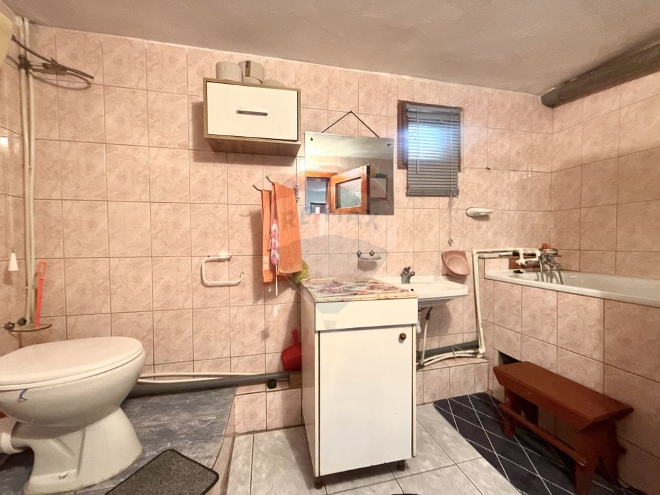 COMISION 0%- Casă spațioasă de vânzare în Turda - 5 camere