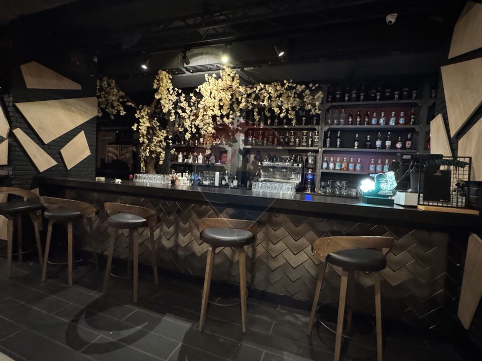 565sq.m Commercial Space for rent, Ultracentral area