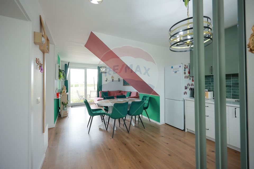 Casă cu 4 camere de vânzare - Ready to Move, în Nojorid