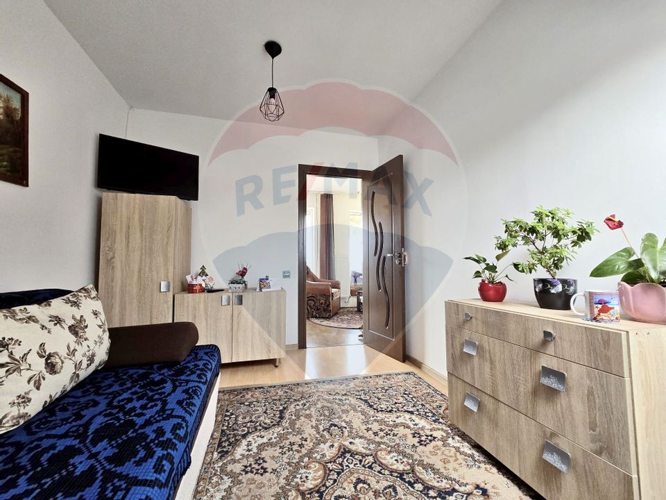 4 room Apartment for sale