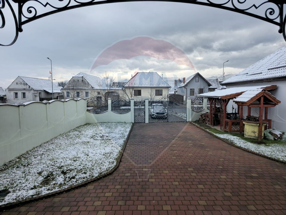 12 room House / Villa for sale, Central area