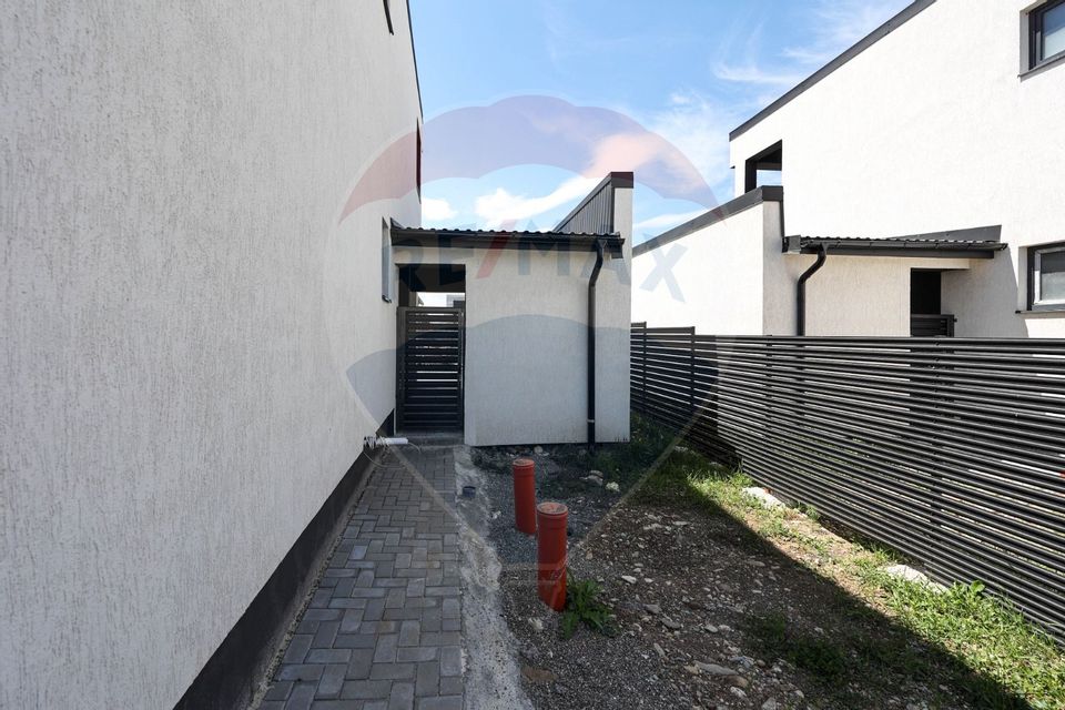 4 room House / Villa for sale