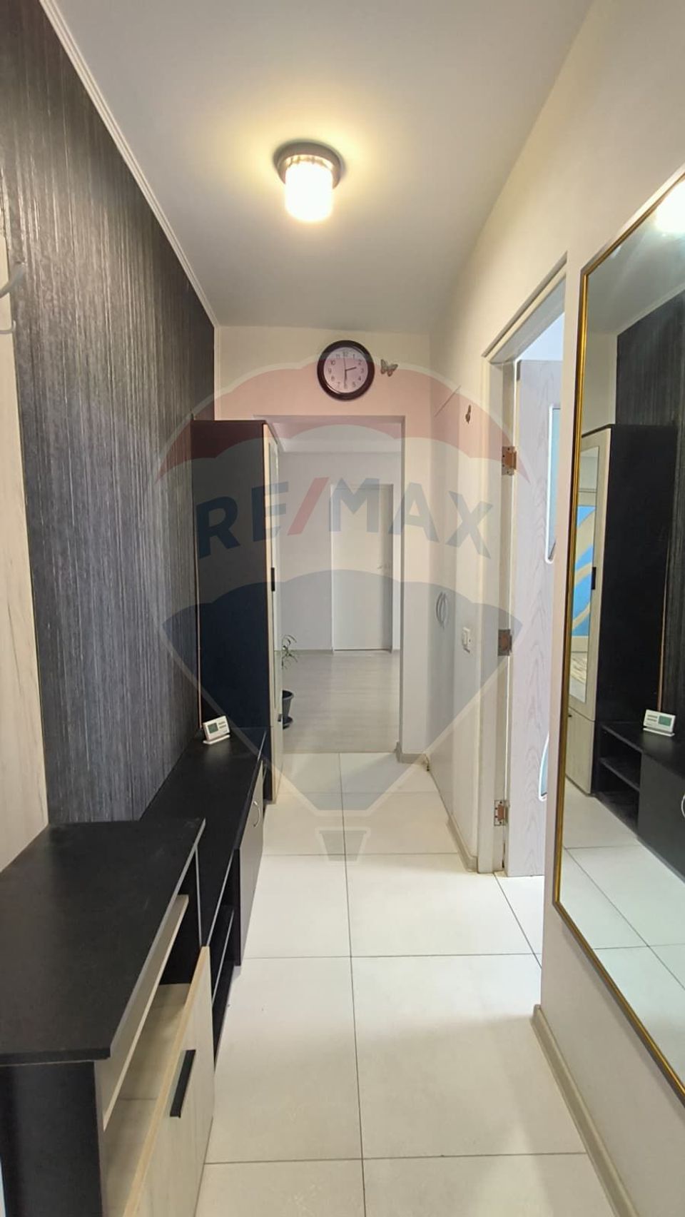 Apartament cu 3 camere de închiriat în Micro 19 Galați