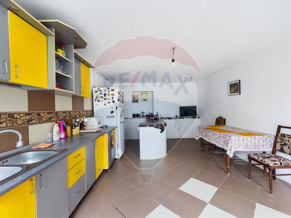 4 room House / Villa for sale