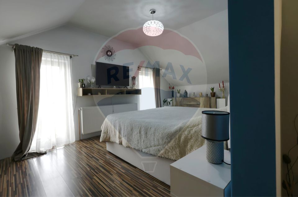 Apartament cu 3 camere de vânzare