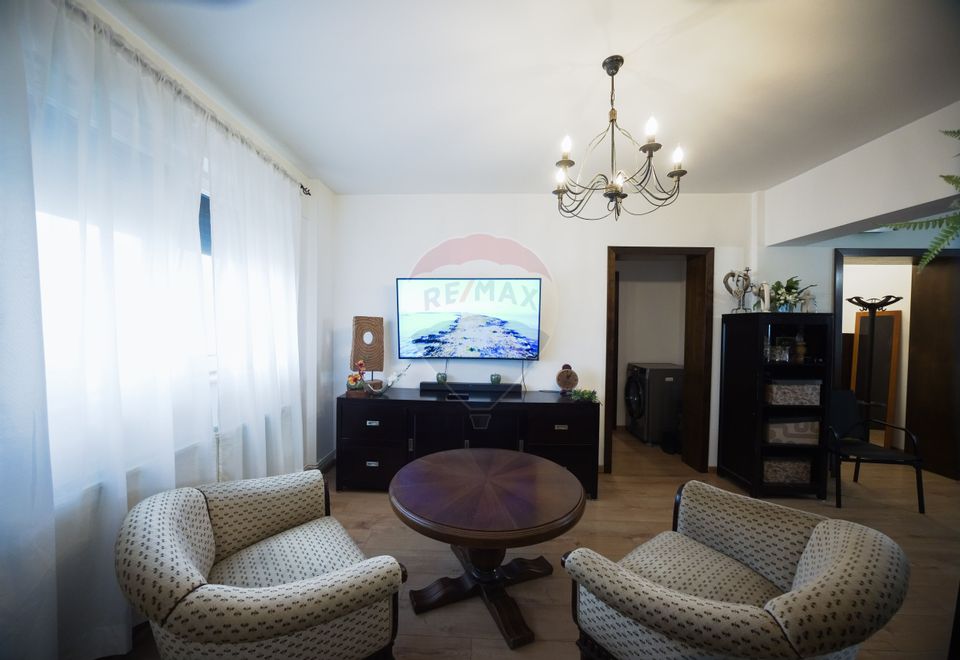 Apartament cu 4 camere de vânzare Ultracentral