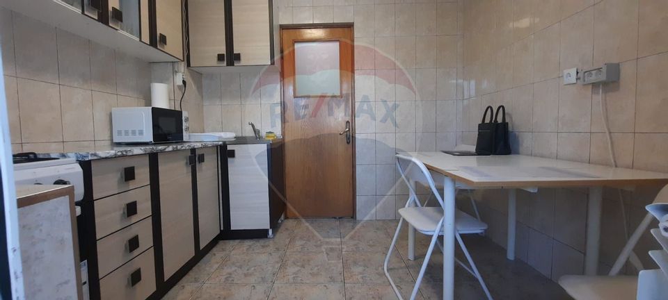 Apartament de inchiriat 3 camere în zona Tomis Nord