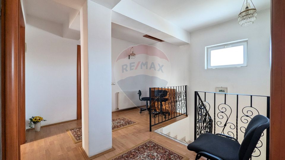 5 room House / Villa for sale, Central area