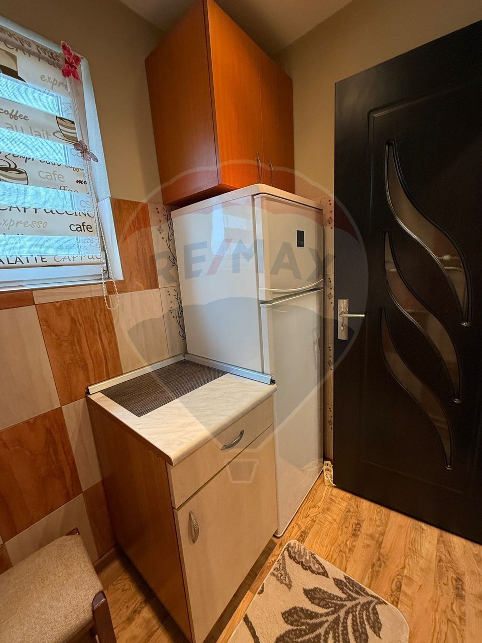 Apartament cu o camera de inchiriat- zona 6 Vanatori