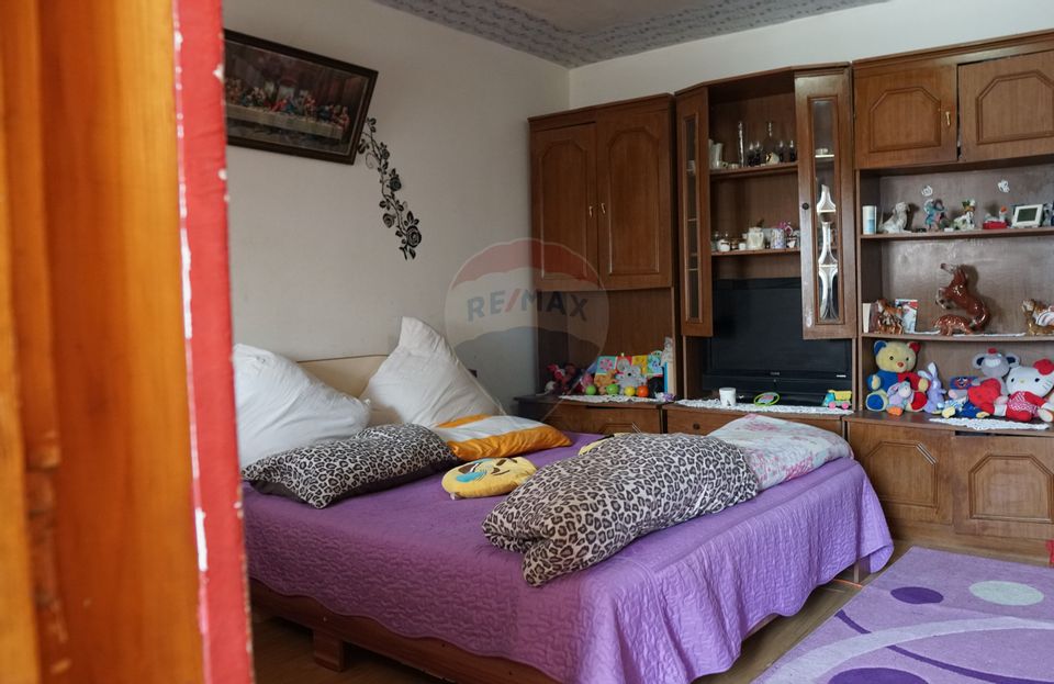 Casă de vânzare | 5 camere | Parter | Șerbănești